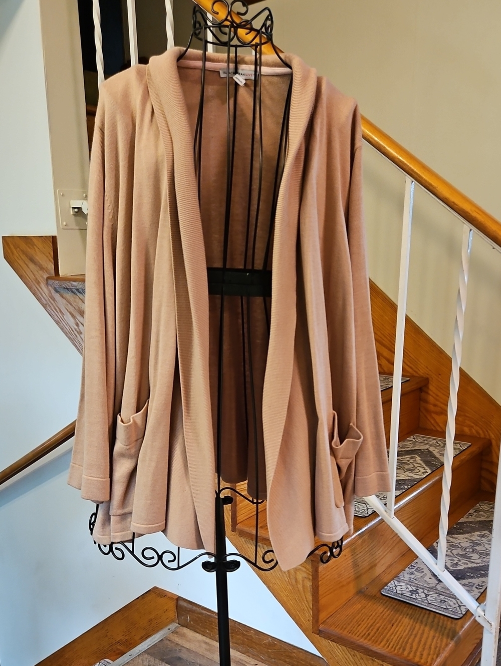 👚Isaac Mizrahi Luve Tan Knit Cardigan